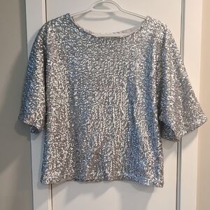 NWT GAP Silver Sequin Blouse 🌟🌴